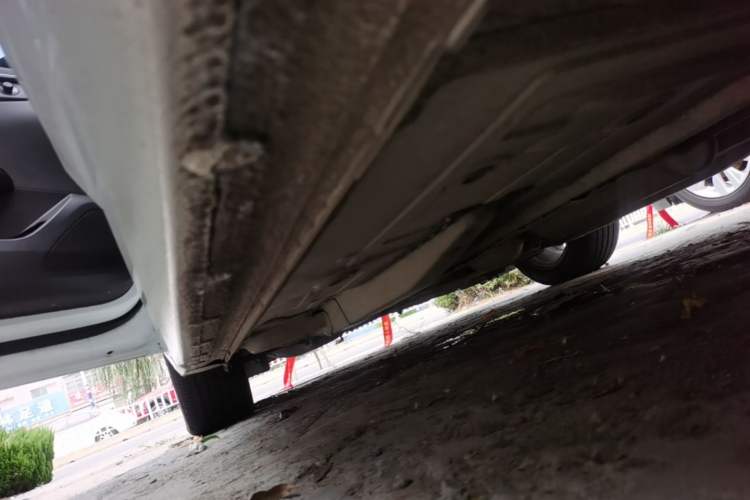 Used Chevrolet Monza 2020 Light Hybrid RS 330T Automatic Comfort Edition Left Side Sill