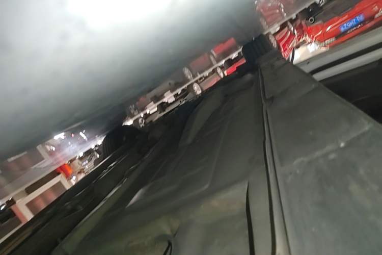 Used Chevrolet Monza 2020 Light Hybrid Redline 320T Dual-Clutch Thrilling Edition Left Side Sill