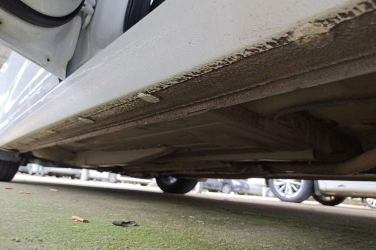 Used Chevrolet Monza 2020 320 Automatic Enjoyment Edition Left Side Sill