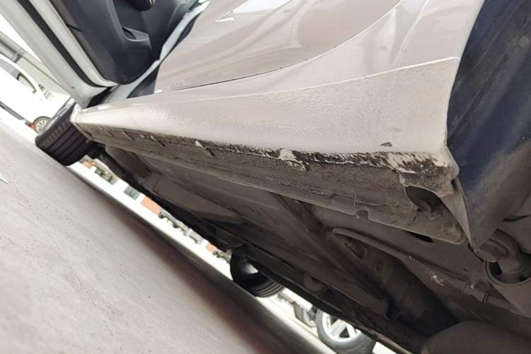 Used Chevrolet Monza 2020 Light Hybrid RS 330T Automatic Comfort Edition Left Side Sill