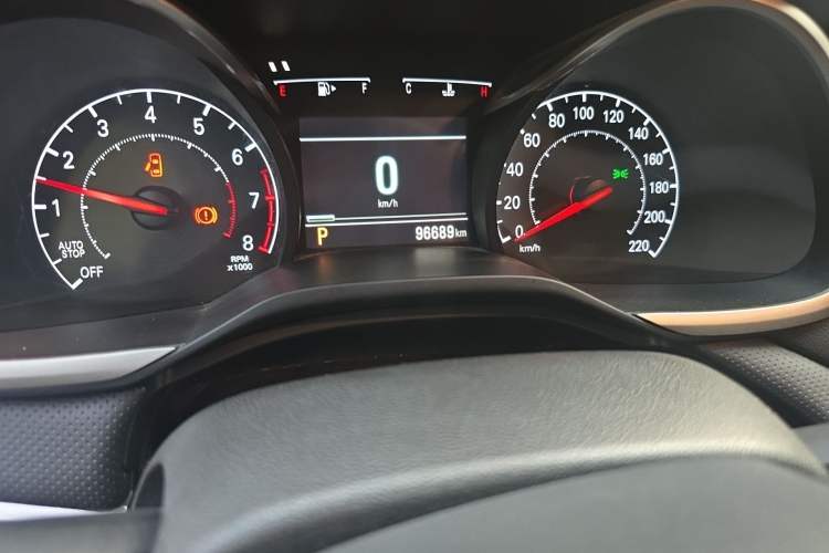 Used Chevrolet Monza 2020 Light Hybrid Redline 320T Dual-Clutch Thrilling Edition Odometer Close Up