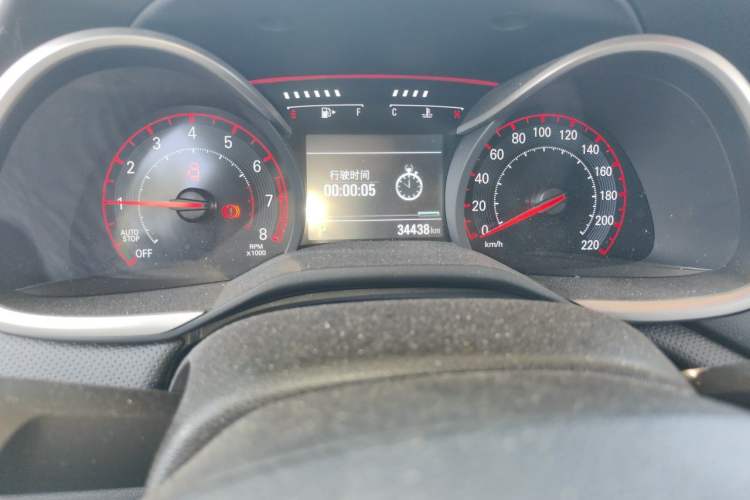 Used Chevrolet Monza 2020 Light Hybrid RS 330T Automatic Comfort Edition Odometer Close Up