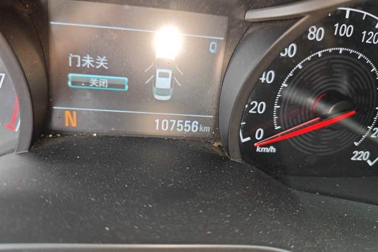 Used Chevrolet Monza 2020 320 Automatic Enjoyment Edition Odometer Close Up