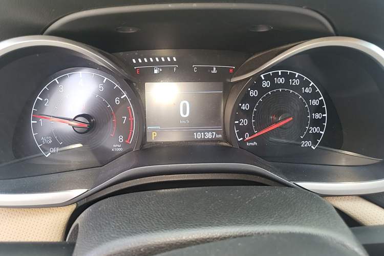 Used Chevrolet Monza 2020 320 Automatic Enjoyment Edition Odometer Close Up