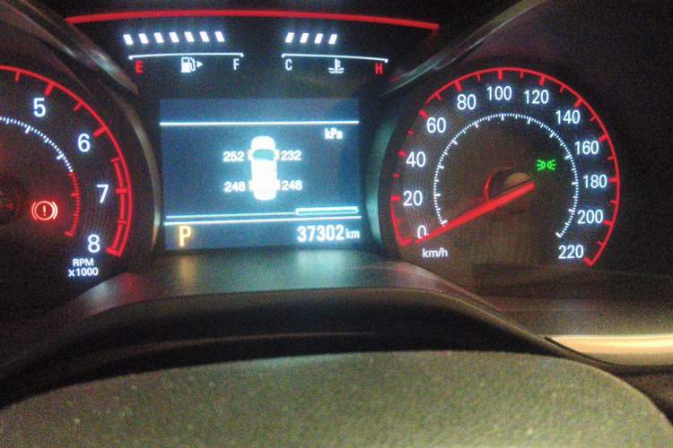 Used Chevrolet Monza 2020 Light Hybrid RS 330T Automatic Comfort Edition Odometer Close Up