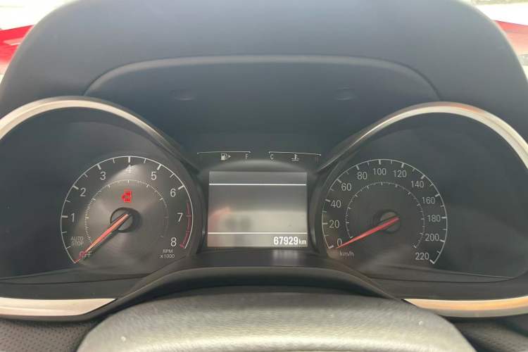 Used Chevrolet Monza 2020 Light Hybrid Redline 320T Dual-Clutch Thrilling Edition Odometer Close Up