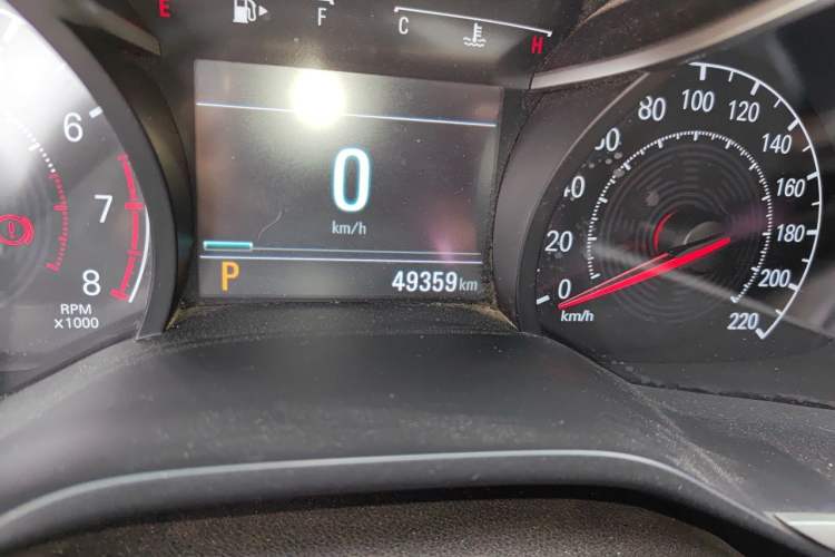 Used Chevrolet Monza 2020 320 Automatic Enjoyment Edition Odometer Close Up