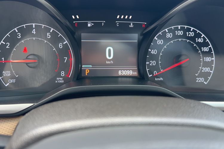 Used Chevrolet Monza 2020 320 Automatic Enjoyment Edition Odometer Close Up