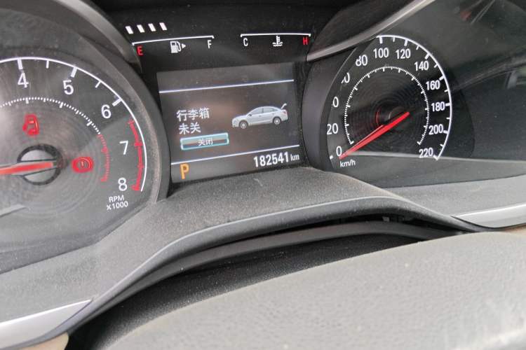 Used Chevrolet Monza 2020 320 Automatic Enjoyment Edition Odometer Close Up