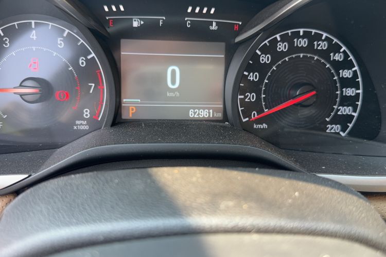 Used Chevrolet Monza 2020 320 Automatic Enjoyment Edition Odometer Close Up