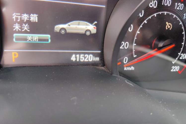 Used Chevrolet Monza 2020 Light Hybrid RS 330T Automatic Comfort Edition Odometer Close Up