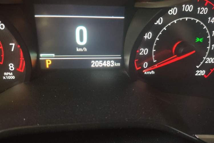 Used Chevrolet Monza 2020 Light Hybrid RS 330T Automatic Comfort Edition Odometer Close Up