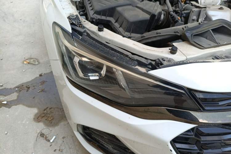Used Chevrolet Monza 2020 Light Hybrid RS 330T Automatic Comfort Edition Right Front Headlight