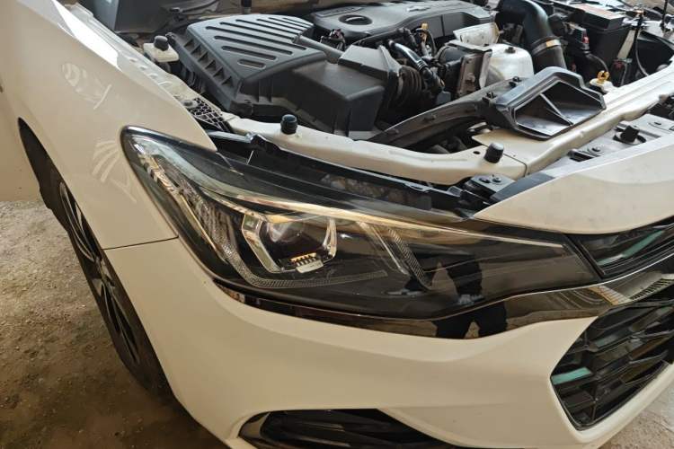Used Chevrolet Monza 2020 Light Hybrid RS 330T Automatic Comfort Edition Right Front Headlight