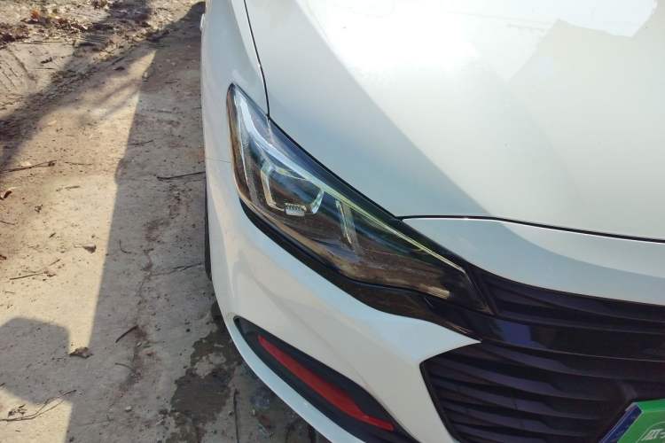 Used Chevrolet Monza 2020 Light Hybrid Redline 320T Dual-Clutch Thrilling Edition Right Front Headlight