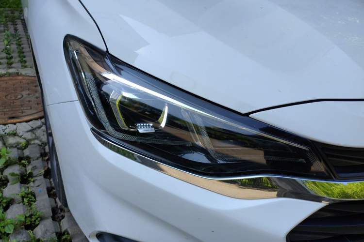 Used Chevrolet Monza 2020 320 Automatic Enjoyment Edition Right Front Headlight