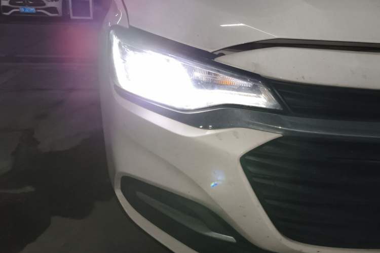 Used Chevrolet Monza 2020 320 Automatic Enjoyment Edition Right Front Headlight