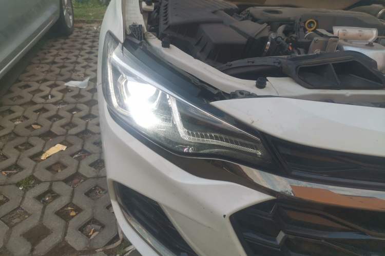 Used Chevrolet Monza 2020 Light Hybrid RS 330T Automatic Comfort Edition Right Front Headlight