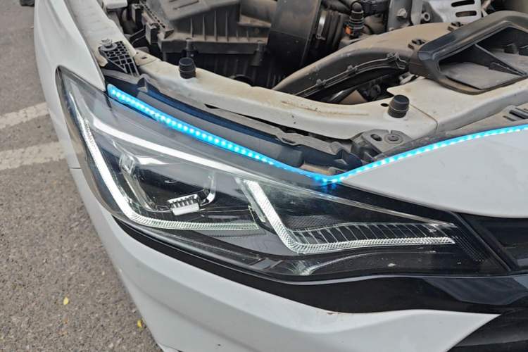 Used Chevrolet Monza 2020 Light Hybrid Redline 320T Dual-Clutch Thrilling Edition Right Front Headlight