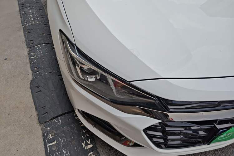 Used Chevrolet Monza 2020 Light Hybrid RS 330T Automatic Thrill Edition Right Front Headlight