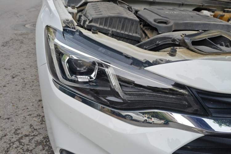 Used Chevrolet Monza 2020 320 Automatic Enjoyment Edition Right Front Headlight