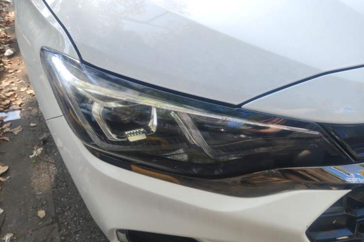 Used Chevrolet Monza 2020 Light Hybrid RS 330T Automatic Comfort Edition Right Front Headlight