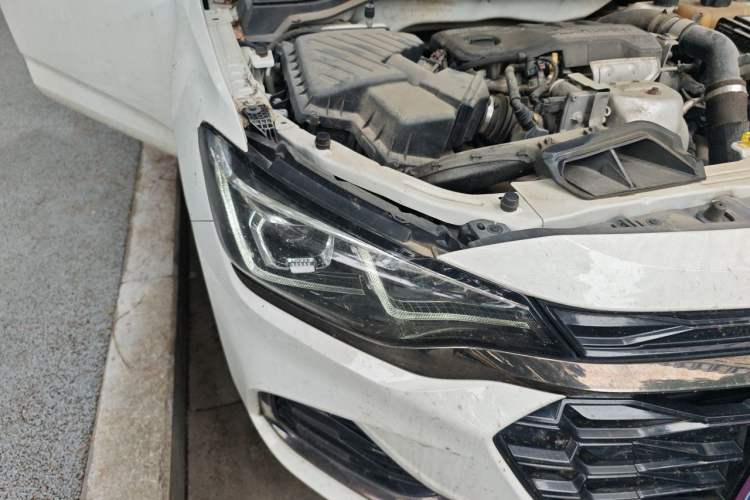 Used Chevrolet Monza 2020 Light Hybrid RS 330T Automatic Comfort Edition Right Front Headlight