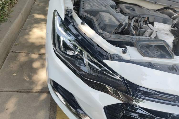 Used Chevrolet Monza 2020 Light Hybrid RS 330T Automatic Comfort Edition Right Front Headlight