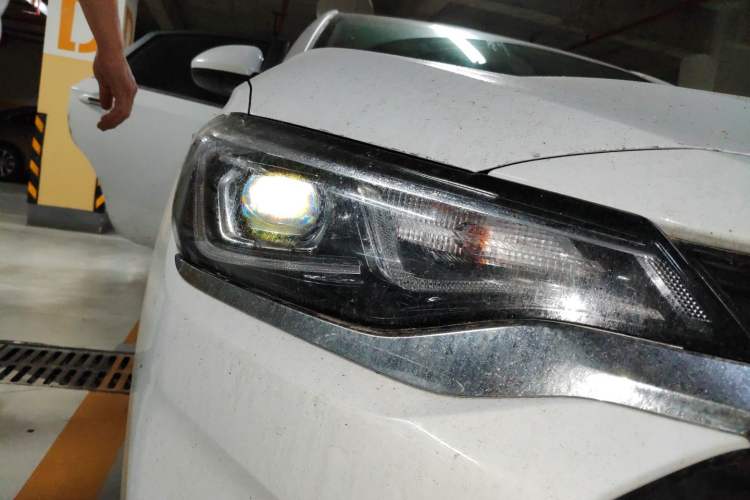Used Chevrolet Monza 2020 320 Automatic Enjoyment Edition Right Front Headlight
