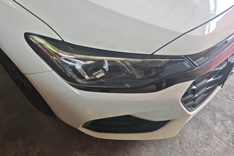 Used Chevrolet Monza 2020 Light Hybrid RS 330T Automatic Comfort Edition Right Front Headlight