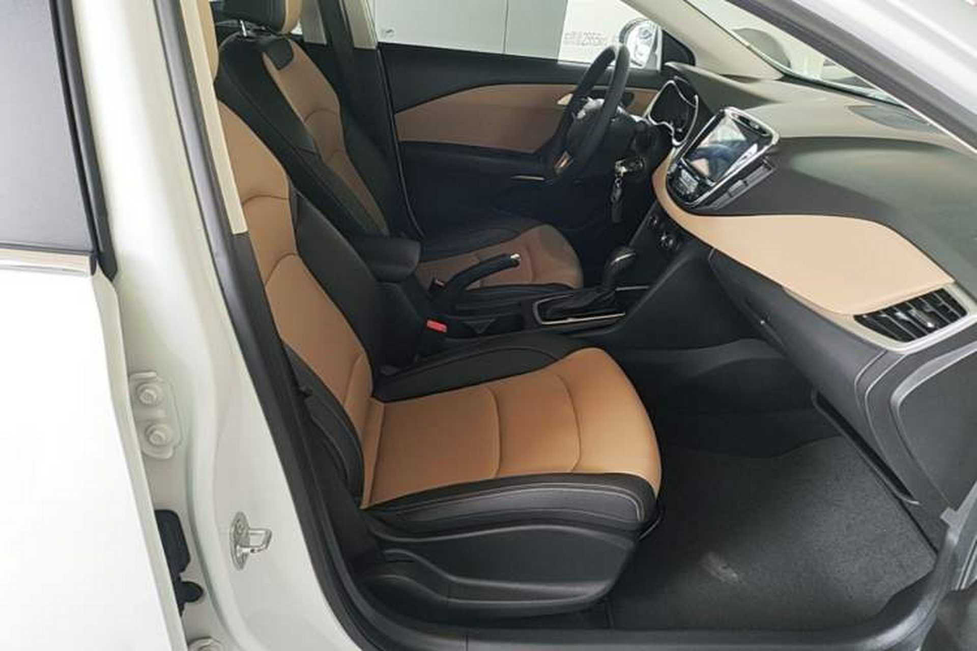Used Chevrolet Monza 2020 320 Automatic Enjoyment Edition Right Front Seat