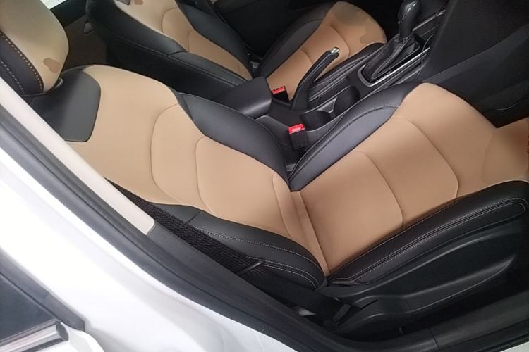 Used Chevrolet Monza 2020 320 Automatic Enjoyment Edition Right Front Seat