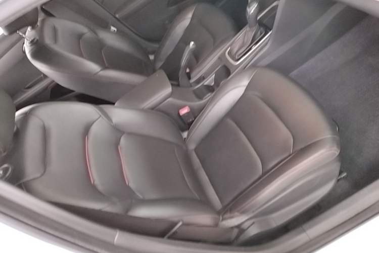 Used Chevrolet Monza 2020 Light Hybrid RS 330T Automatic Comfort Edition Right Front Seat