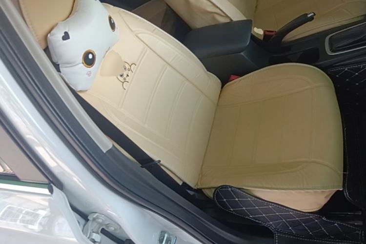 Used Chevrolet Monza 2020 320 Automatic Enjoyment Edition Right Front Seat