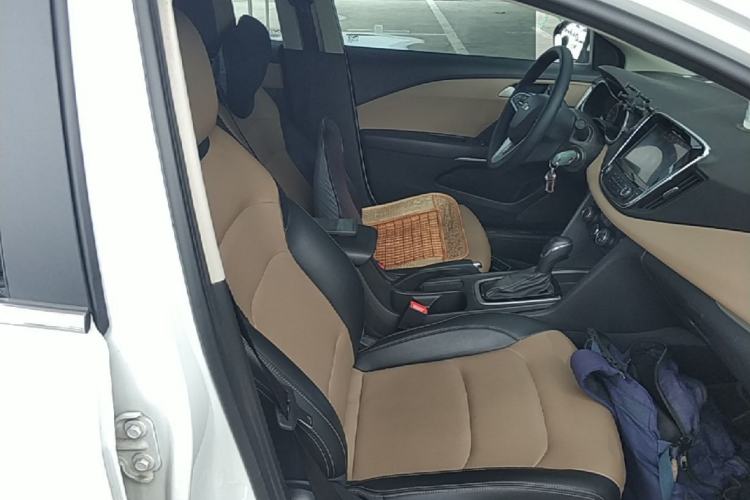 Used Chevrolet Monza 2020 320 Automatic Enjoyment Edition Right Front Seat