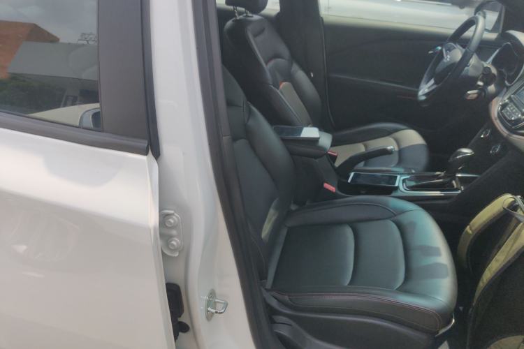 Used Chevrolet Monza 2020 Light Hybrid RS 330T Automatic Comfort Edition Right Front Seat
