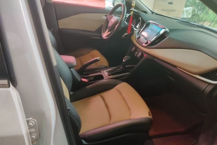 Used Chevrolet Monza 2020 320 Automatic Enjoyment Edition Right Front Seat