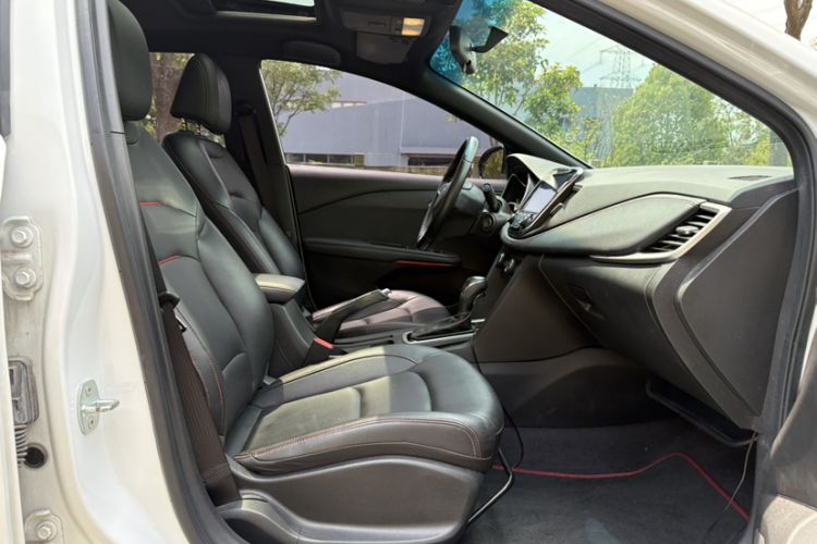 Used Chevrolet Monza 2020 Light Hybrid RS 330T Automatic Comfort Edition Right Front Seat