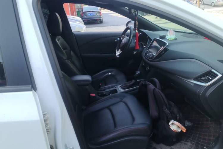Used Chevrolet Monza 2020 Light Hybrid RS 330T Automatic Comfort Edition Right Front Seat