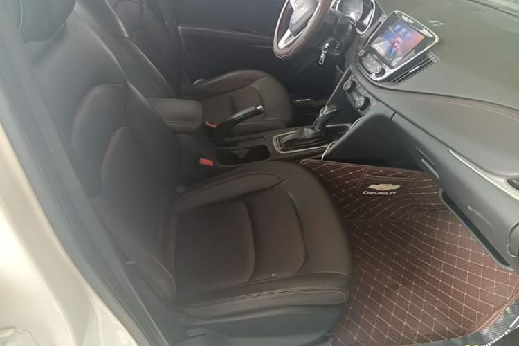 Used Chevrolet Monza 2020 Light Hybrid RS 330T Automatic Comfort Edition Right Front Seat