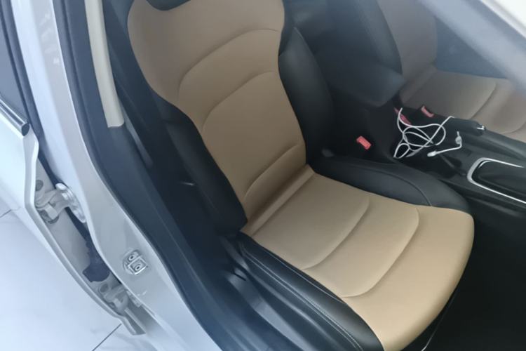 Used Chevrolet Monza 2020 320 Automatic Enjoyment Edition Right Front Seat