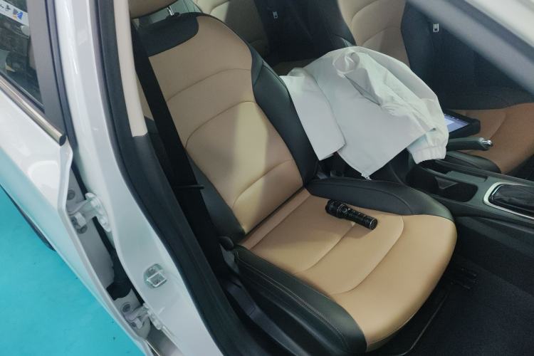 Used Chevrolet Monza 2020 320 Automatic Enjoyment Edition Right Front Seat