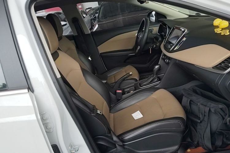 Used Chevrolet Monza 2020 320 Automatic Enjoyment Edition Right Front Seat
