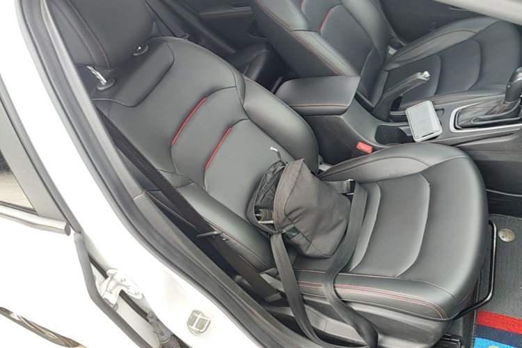 Used Chevrolet Monza 2020 Light Hybrid RS 330T Automatic Comfort Edition Right Front Seat