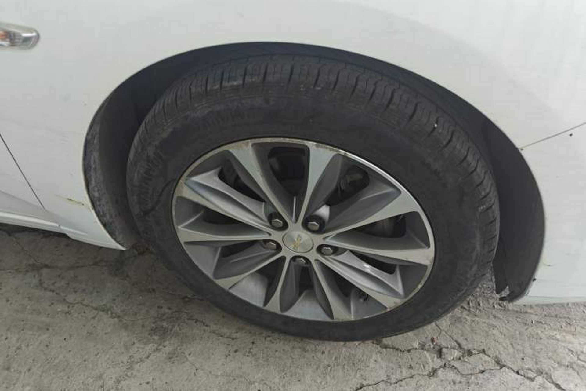 Used Chevrolet Monza 2020 320 Automatic Enjoyment Edition Right Front Wheel Hub