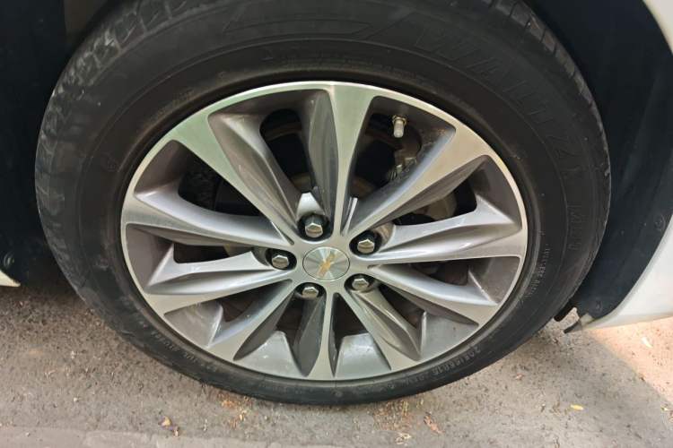Used Chevrolet Monza 2020 320 Automatic Enjoyment Edition Right Front Wheel Hub