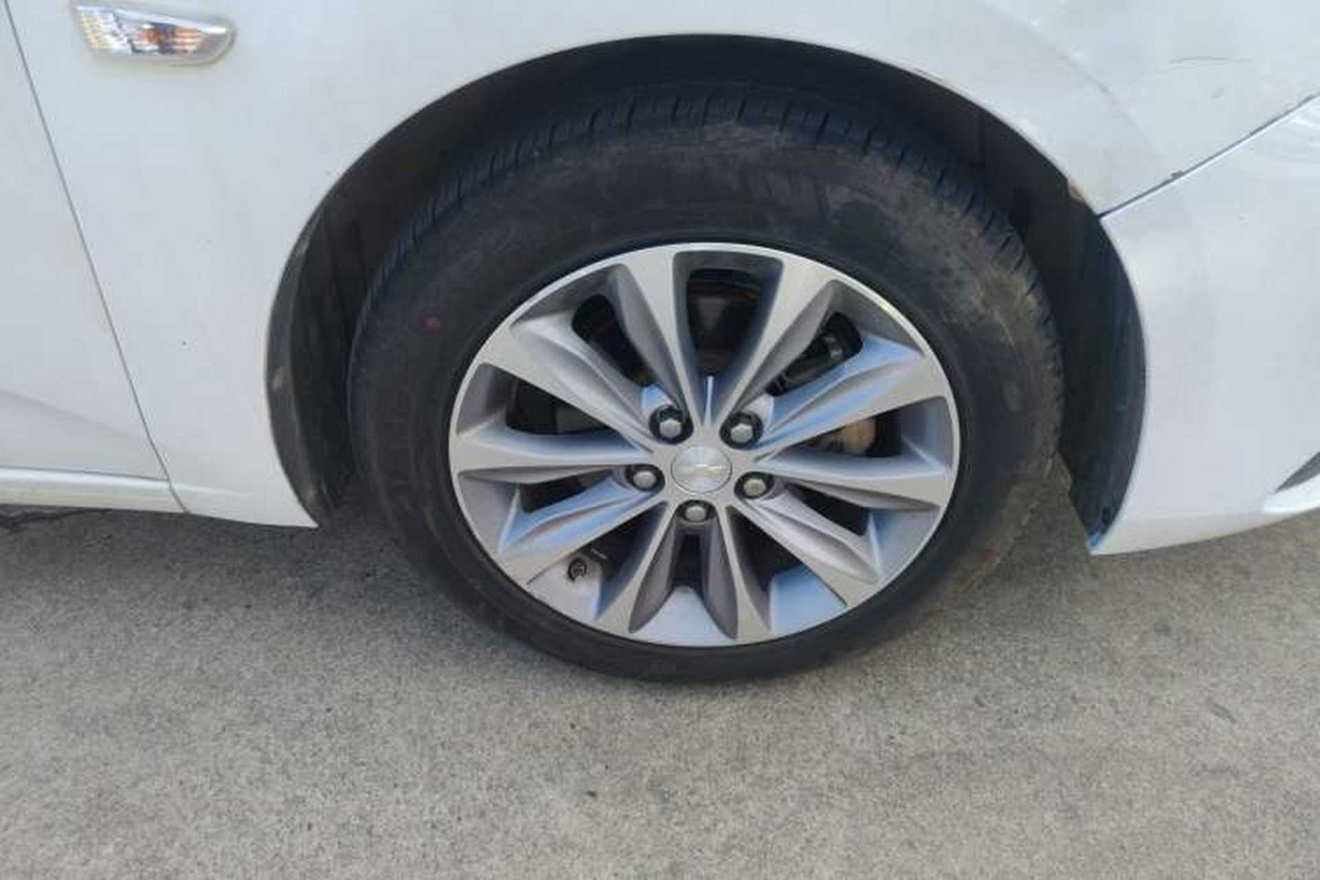 Used Chevrolet Monza 2020 320 Automatic Enjoyment Edition Right Front Wheel Hub