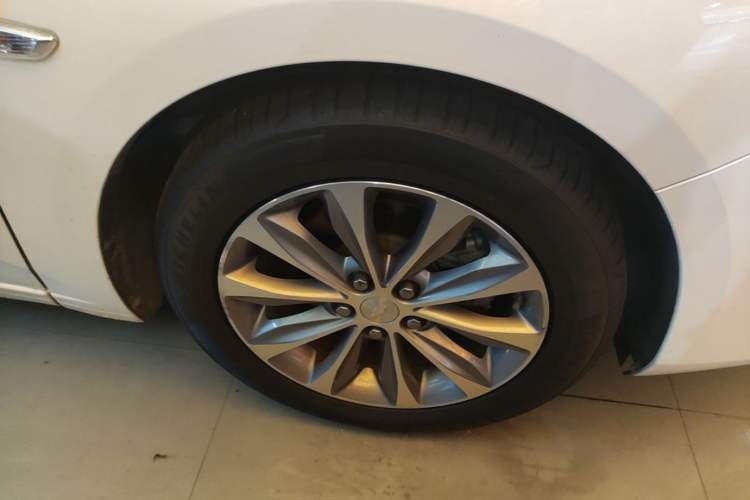 Used Chevrolet Monza 2020 320 Automatic Enjoyment Edition Right Front Wheel Hub