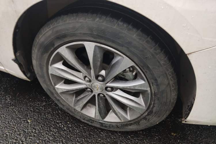 Used Chevrolet Monza 2020 320 Automatic Enjoyment Edition Right Front Wheel Hub