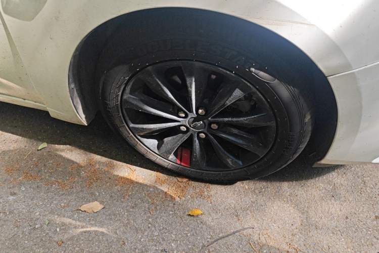 Used Chevrolet Monza 2020 Light Hybrid Redline 320T Dual-Clutch Joyful Edition Right Front Wheel Hub